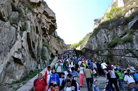 爬泰山路线示意图图片