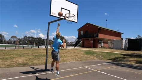 详解6种基础上篮动作 篮球教学视频