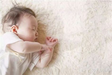 宝宝睡觉有时哭有时笑，是做梦么？答案可能比你想象的精彩 - 知乎