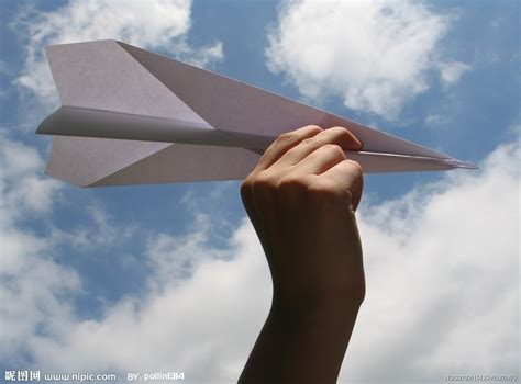 如何叠可以飞得更久的滑翔机纸飞机，记忆中的童年的纸飞机_高清1080P在线观看平台_腾讯视频