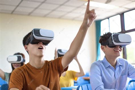 VR+教育： 真正能上课的VR，走进北京第一师范学校附属小学--福建频道--人民网