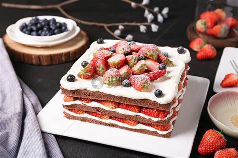 草莓甜点蛋糕摄影高清图片 - 爱图网