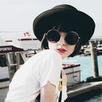 头像女生非主流盘腿
