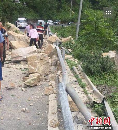 四川遂宁永兴镇一砖厂施工导致塌方，挖掘机驾驶员被埋不幸身亡