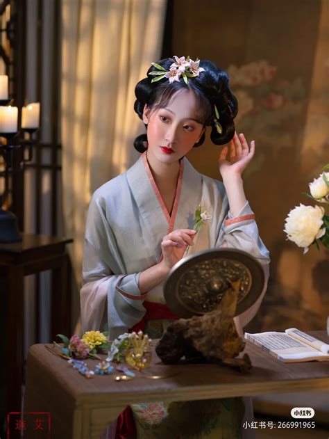 宋妆容甜美女生头像