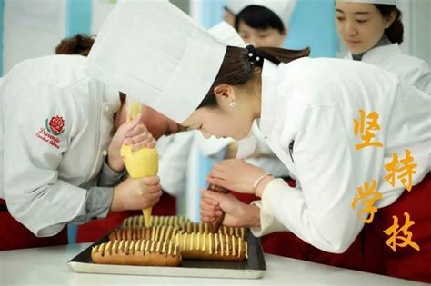 汉中市烘焙培训学校哪个最好_汉中厨师培训_陕西新东方烹饪学校