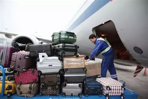 机票和登机牌怎么取行李怎么托运（新人第一次坐飞机步骤有哪些） - 科猫网