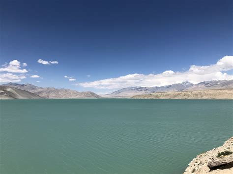 新疆帕米尔高原上的珍珠——布伦口白沙湖