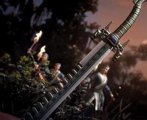国漫中最有名的四把剑，王权剑锋利，逆鳞特殊，鲨齿妖邪，长虹剑童年回忆！