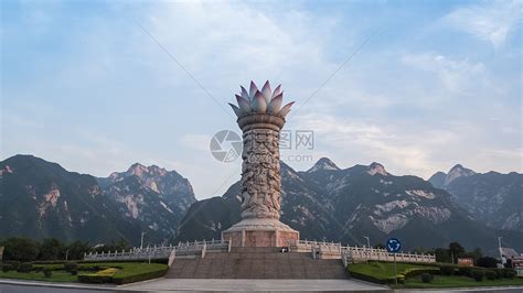 陕西华阴：日出西岳险峰秀 华山之巅景色美-人民图片网