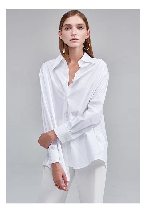 白衬衫买哪件？ 买到好看的你也不一定会搭_风格示范_潮流服饰频道_VOGUE时尚网