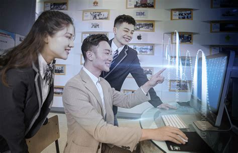 聚焦互联网学校 好专业成就好就业-哈尔滨新华电脑学校|新华互联网科技|哈尔滨计算机学校|IT培训教育机构
