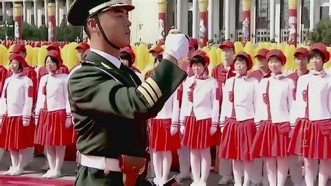 国旗护卫队：国旗指挥刀被称为“天下第一刀”，见证多个重大历史时刻_腾讯视频