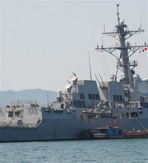 华媒：中国国防部回应美军舰擅入中国西沙群岛领海 - 2017年10月11日, 俄罗斯卫星通讯社
