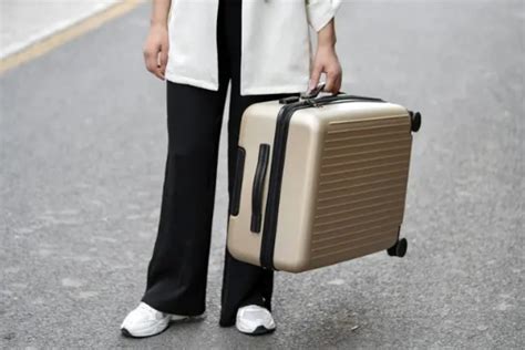 坐飞机可以带多大的行李箱-百度经验