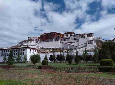 西藏拉萨公布优化调整疫情防控相关措施_精彩图片_西藏统一战线