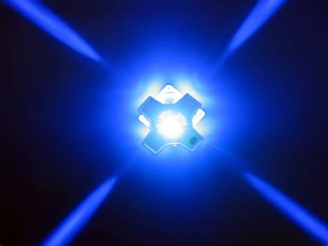 LED十字星光灯（大功率四彩旋转品质如金） - 华轩照明 - 九正建材网