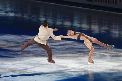 北京舞蹈学院学生也“上冰”，看他们如何在冰上翩翩起舞_凤凰网视频_凤凰网
