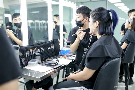 化妆学校详解各类致癌化妆品 - 化妆造型资讯 - 蒙妮坦