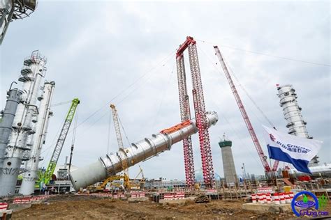 中国海油单体最大石化设备吊装就位 - 石油要闻 - 液化天然气（LNG）网-Liquefied Natural Gas Web