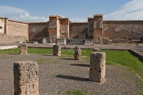 意大利古城庞贝伊的废墟高清图片下载-正版图片507553781-摄图网