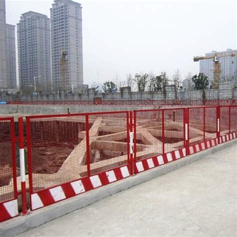 基坑护栏现货 基坑护栏厂家直销 建筑施工护栏1.2*2m-阿里巴巴