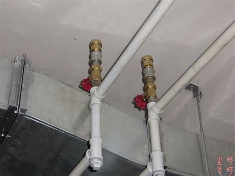 请教暖气管道维修问题-家里的暖气管道坏了，维修费用怎么出