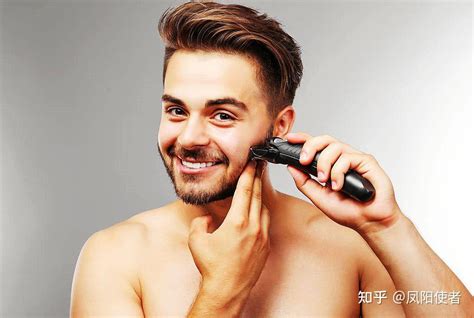 一个人在前刮胡子剃高清图片下载-正版图片506056268-摄图网