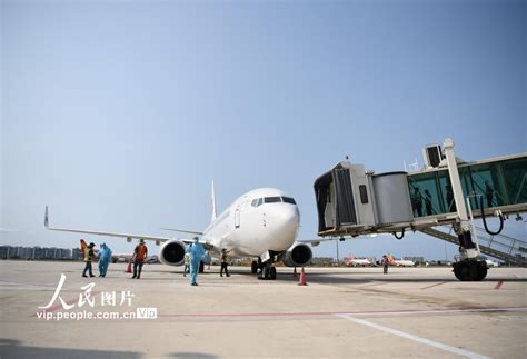 武汉复航，超20家航空公司陆续开通相关航线|界面新闻 · 旅行