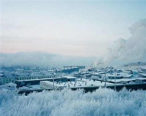 深入俄罗斯的极夜之城 灰蓝色的冰雪地带