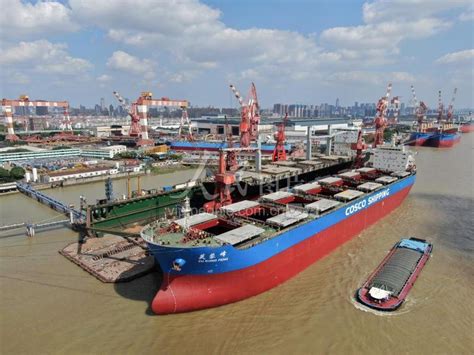 江苏南通：中国首座15万吨级浮船坞迎来投产30周年-人民图片网