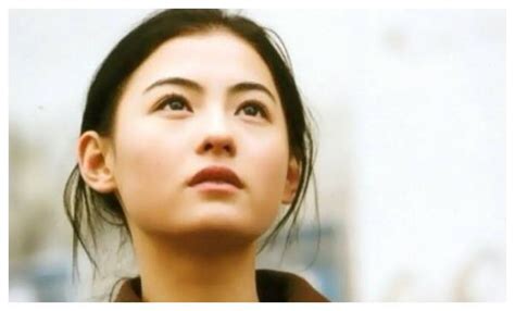 2008年，张柏芝成为陈冠希“女主角”，11年后9字回应令人心疼！__财经头条