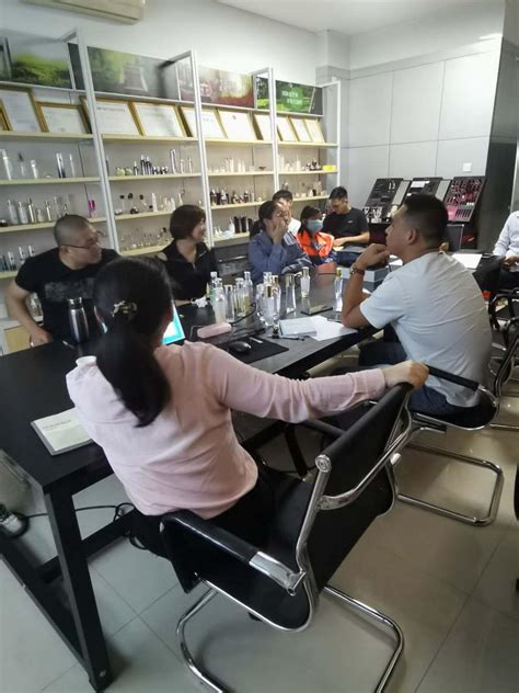 员工工作态度的培训 - bb霜生产 - 广州市白云莱茵化妆品厂