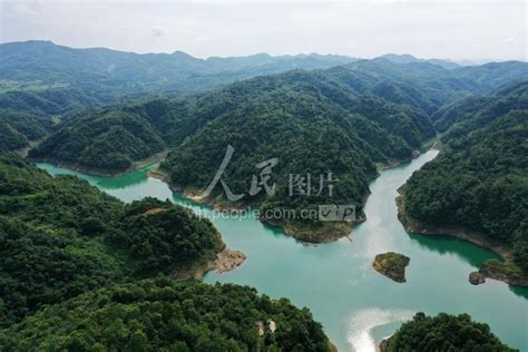 贵州福泉：水库景色美如画-人民图片网