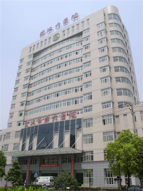 江汉大学医院户外P4全彩 2080*160 - 户外屏案例 - 武汉大视界显示技术有限公司