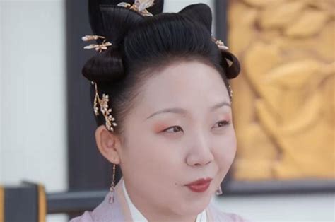 《我叫刘金凤》：新娘被调包，村花意外成皇后，欢喜冤家互相吸引 - 知乎