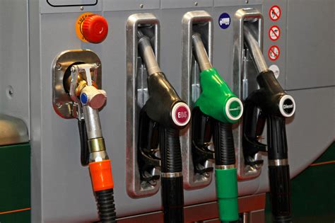加油站的油都有哪几种型号,有什么不同
