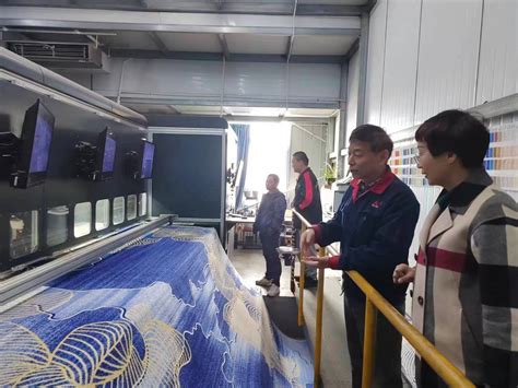 中铁十五局集团有限公司 一线传真 塔城国际物流园维修中心提前顺利封顶