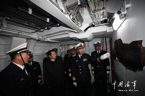 第四艘052C驱逐舰 151郑州舰正式进入海军服役_手机凤凰网