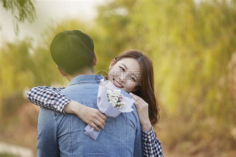 夫妇韩国人成年男子情人情侣约会高清图片下载-正版图片502151054-摄图网