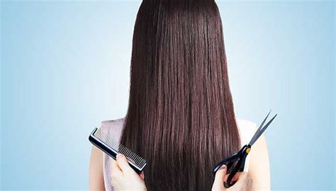 年轻美女在理发店里做头发高清摄影大图-千库网