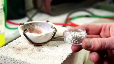 匠人40年探索传统失蜡法造铜炉，研究一辈子，终成一代铜炉大师！_腾讯视频