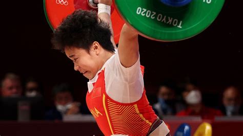 Weightlifter Hou Zhihui beats world record at Chinese National Games - CGTN