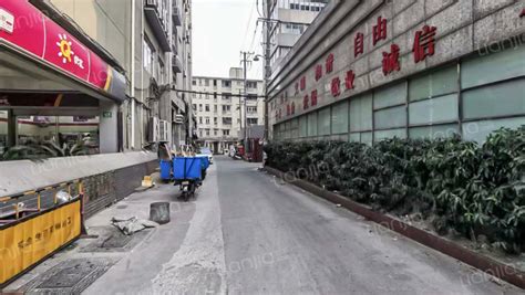 “实在是太方便了！”肇嘉浜路宛平路天桥自动扶梯开启试运行——上海热线HOT频道