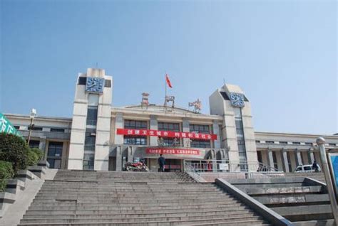 河南三门峡站火车站台,路桥建筑,建筑摄影,摄影素材,汇图网www.huitu.com