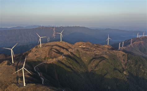 江西泰和：高山风力发电 助力绿色发展