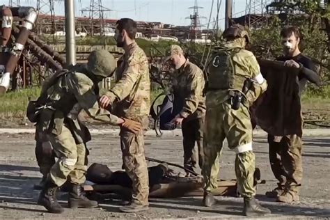 俄罗斯军队改战术 借炮战消耗乌克兰军队_凤凰网视频_凤凰网