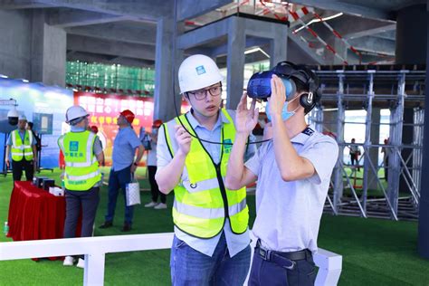 第六届西安建筑业绿色施工示范工程现场观摩会主会场在西安国际足球中心项目成功举办 - 丝路中国 - 中国网