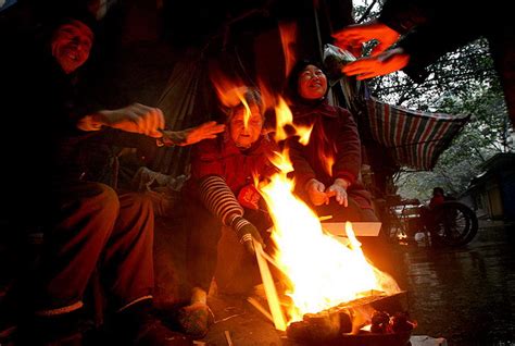 冬日里的村民 户外取暖打麻将 还办篝火晚会_社会_长沙社区通