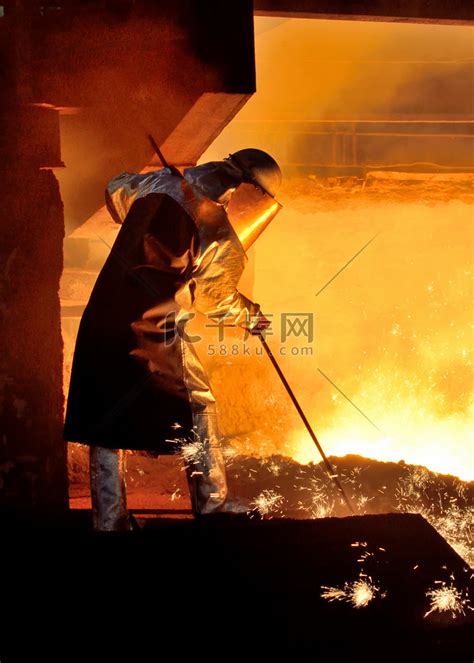 钢铁厂工人图片素材